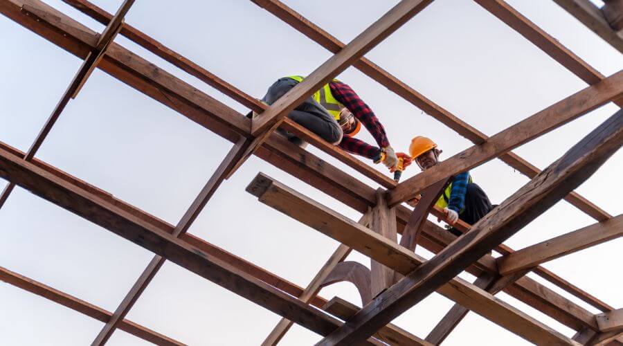 Expert Emergency Roof Repairs services in Dugger, IN