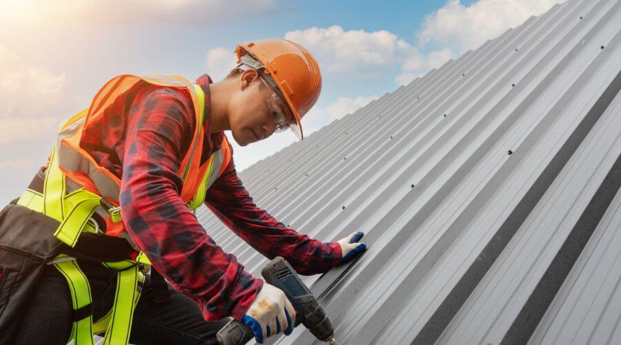 GAF certified roofer in Dugger, IN